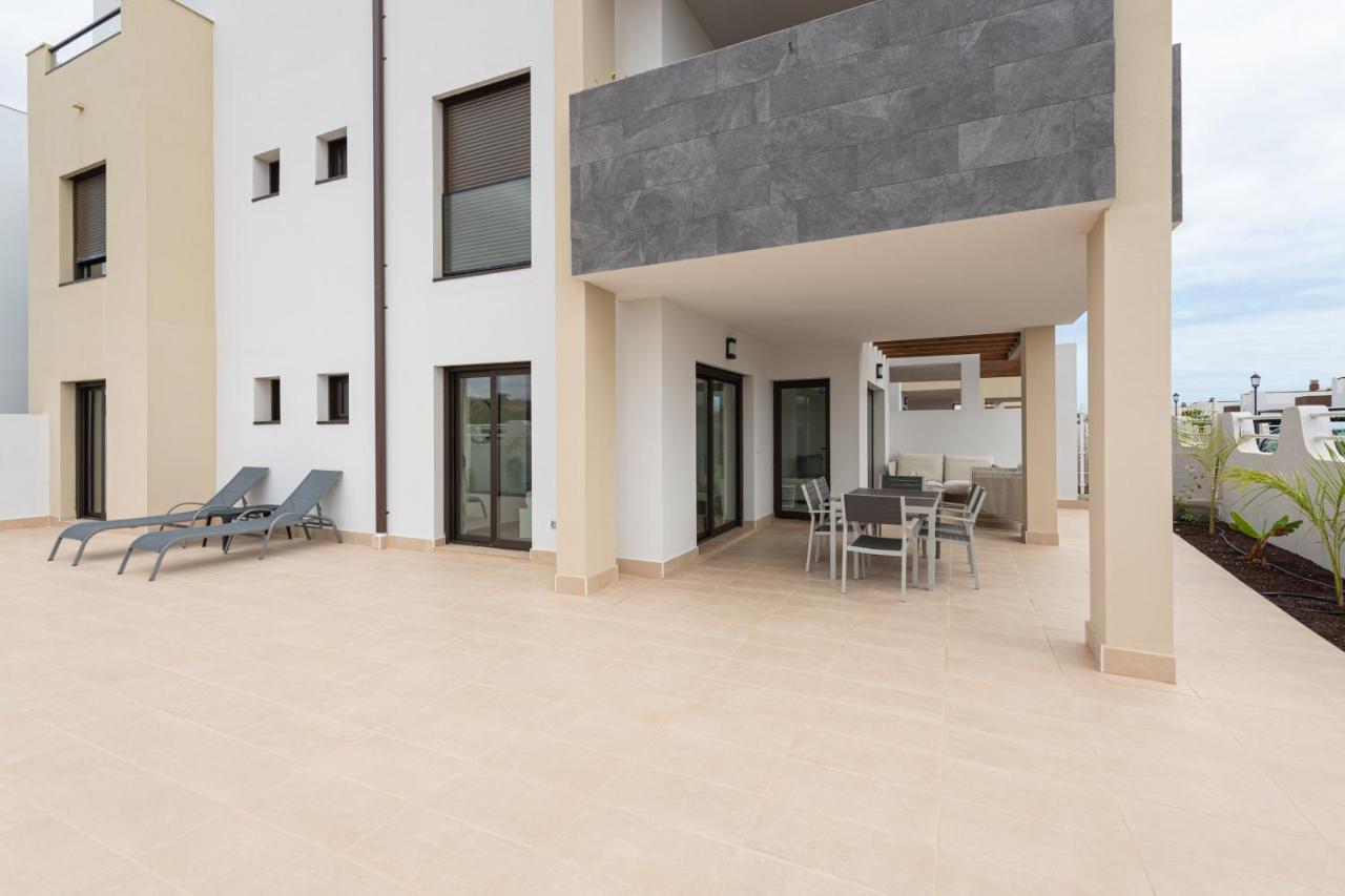 Homeforguest Flat With Large Terrace In Modern Residential Complex With Swimming Pool Caleta de Fuste Extérieur photo