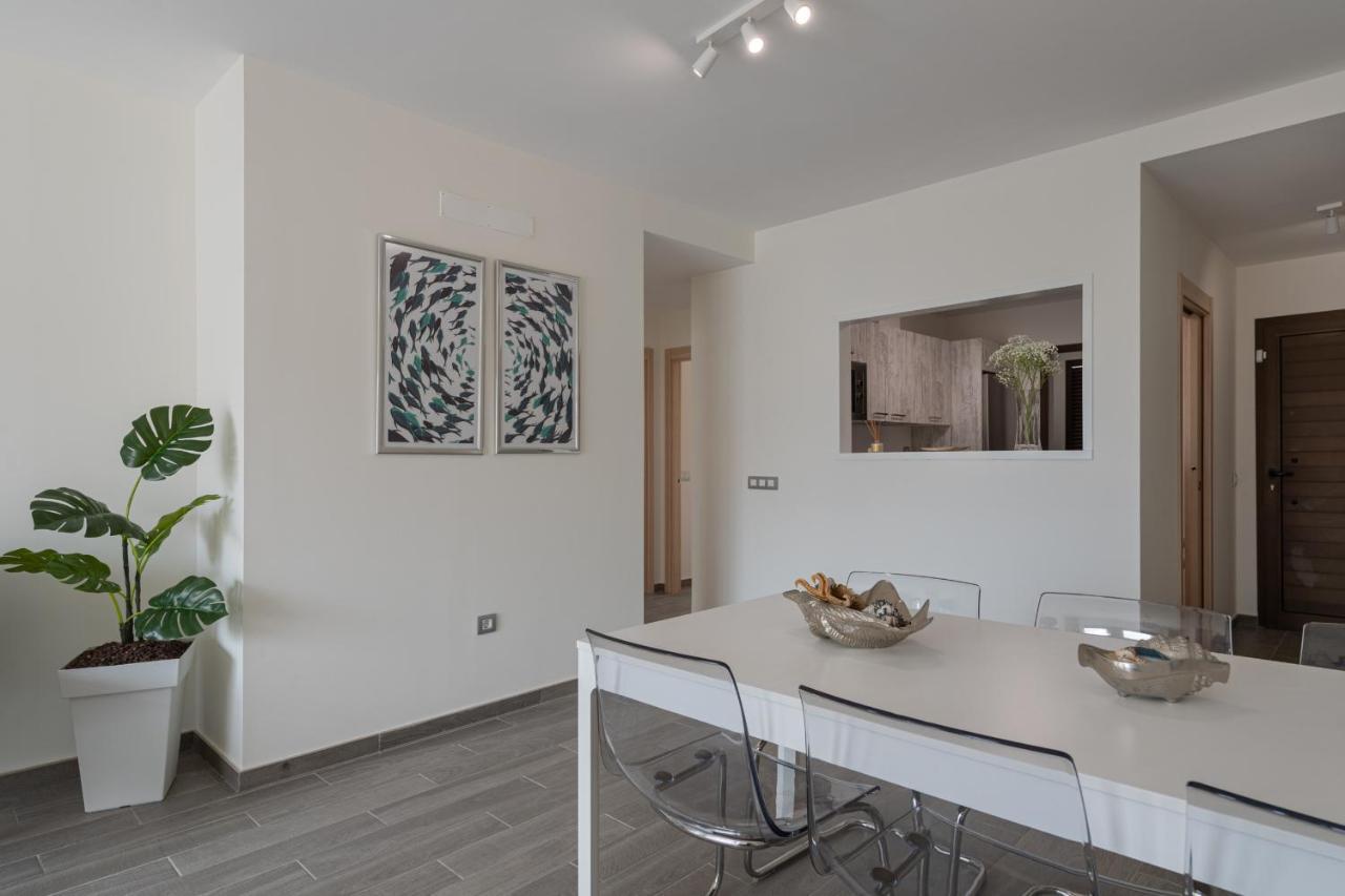 Homeforguest Flat With Large Terrace In Modern Residential Complex With Swimming Pool Caleta de Fuste Extérieur photo